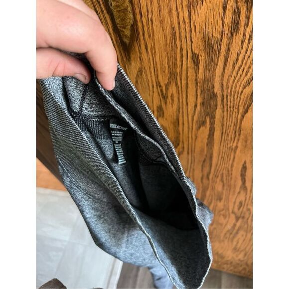 PINK Active Woman’s Grey Leggings Size XL Victorias Secret Pink - Picture 11 of 11